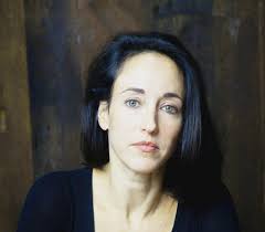 Julie Farris's Instagram, Twitter & Facebook