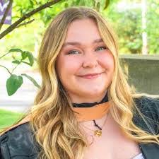 Taylor Fuchs's Instagram, Twitter & Facebook