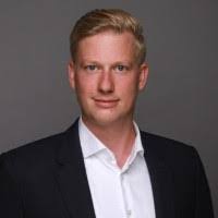 Dennis Mielke's Instagram, Twitter & Facebook