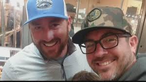 Tim Ewell's Instagram, Twitter & Facebook