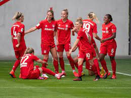Und wen hat das außerhalb der münchener innenstadt eigentlich interessiert? Fc Bayern Schafft Champions League Quali 1 Fc Koln Abgestiegen