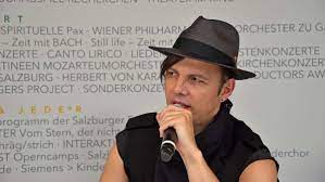 Salzburg's don giovanni falls flat news. Nachtkritik Currentzis Und Don Giovanni Salzburger Festspiele Jubel Fur Stuttgarter Chefdirigenten Kultur Stuttgarter Nachrichten
