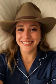 𝗦𝗔𝗬 𝗬𝗘𝗦 𝗜𝗙 𝗬𝗢𝗨 𝗟𝗢𝗩𝗘 Lainey Wilson Music 🎸❤️