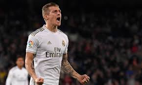 The ac milan defender wears nike, having renewed with the firm until 2020 five years ago. Toni Kroos Rules Out Move To England When His Real Madrid Contract Expires Daily Mail Online