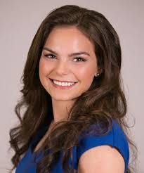 Julie Bumgardner's Instagram, Twitter & Facebook