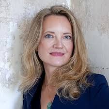 Amazon.com.au: Elba Iris Pérez: books, biography, latest update