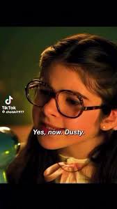 Suzanne Dusting Singing Episode