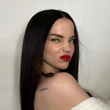 ♕𝚝𝚊𝚜𝚑𝚊♡ WHITE GLOVE STAN (@Natkam17)