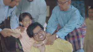 Tahun 2018 hampir melabuhkan tirai dan rasanya tidak sah jika tidak melihat senarai video youtube yang kerana youtube merupakan komuniti video dalam talian paling popular di dunia! 10 Iklan Raya 2018 Yang Patut Awda Tonton 1001 Magazine