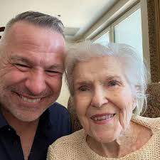 On Saturday evening, December 23rd, my 101 year old mom went to be with the  Lord Being one day before Christmas Eve, I thought of that great Christmas  Hymn HARK THE HERALD