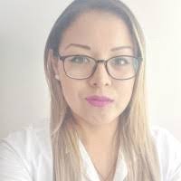 Sandra Landeros's Instagram, Twitter & Facebook