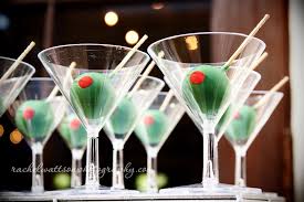 Cake Pops To Look Like An Olive In A Martini Glass How Awesome Martini Cake Cocktail Cake Cake Pops