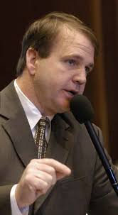 Responding to Constituents' Needs in a Changing Climate MHEC in Illinois  2005-06