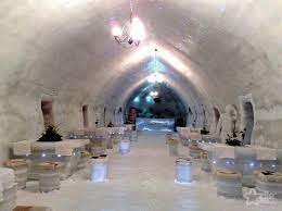 Hotelul de gheata balea lac 2018romania cu frumusetile ei. Hotel De Gheata Balea Lac Romania Romania Travel Romania Cool Places To Visit