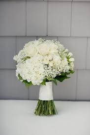 Guilford Yacht Club Wedding From Robert Kathleen Photographers Hydrangeas Wedding Hydrangea Bouquet Wedding Wedding Flowers