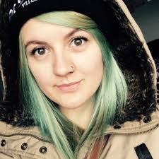 Laura Seele's Instagram, Twitter & Facebook