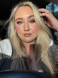 Out and about today, comment below for engagement raid later when I come  back. Will be going down the list! Everyone have a bless Sunday 🫶