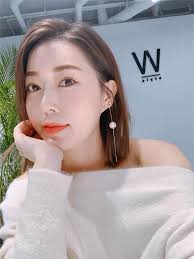 Jun 16, 2021 · 新垣結衣曾在節目上表示：「其實本來是我姊姊想當模特兒，但因為我的年齡比較小，身高較高，不是抱著試看看的心態，而是像完成姊姊的心願. S4ztskxompsmvm