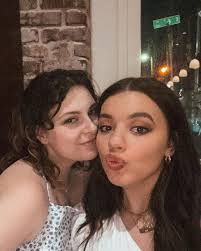 Alyssa Yates (@akyatess) • Instagram photos and videos