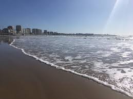 Retrouvez les prévisions météo à 15 jours sur la plage de les sables d'olonne ☀ températures et indice uv dans la journée et prochains jours. Covid 19 Le Remblai Et Toutes Les Plages Des Sables D Olonne Interdits D Acces Le Journal Des Sables
