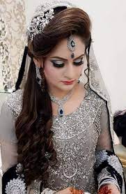 Side Hairstyle With Curls At The End Pakistani Bridal Hairstyles Indian Bridal Hairstyles Bridal Hairstyle Indian Wedding