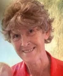 Jennifer Hounshell's Instagram, Twitter & Facebook