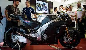 Honda Rcv1000r Hrc S Open Class Racer For Motogp Using A 999 5cc 90 V4 Engine Just Like The Rc213v The Rcv1000r Features The Same F Motogp Honda Bike