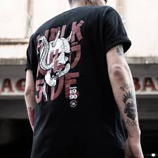 Camisaco Oversize WILL + Jeans mom EDGAR (carpintero) Disponible Talle 38  al 48 Envíos a domicilio 🛵 y a todo el Pais! 📍Santa Fe 27 . . . . . .  #soulrebelpna #