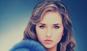 سجل لفرنسا كريم بنزيمة (57 و59) وبول بوغبا (75) ولسويسرا هاريس سيفيروفيتش (15 و81) وماريو غافرانوفيتش (90). 40 Ù…Ø¹Ù„ÙˆÙ…Ø© Ø¹Ù† Ù†ÙŠÙ„Ù„ÙŠ Ø¹Ø·Ø§ Ø§Ù„Ù„Ù‡ ØªØ²ÙˆØ¬Øª ÙÙŠ Ø³Ù† Ø§Ù„Ù€ 16 ÙˆØ²ÙˆØ¬Ù‡Ø§ Ø§Ù„Ø«Ø§Ù†ÙŠ Ø­Ø±Ù…Ù‡Ø§ Ù…Ù† Ù…Ù„ÙŠÙˆÙ† Ø¯ÙˆÙ„Ø§Ø± Ø§Ù„Ù…ØµØ±ÙŠ Ù„Ø§ÙŠØª