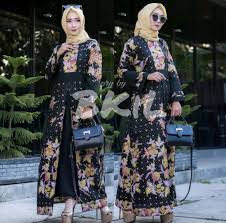 Anda perlu memperhatikan gaya berbusana anda tentu untuk tampil lebih modis. 35 Model Baju Gamis Terbaru Yang Modern Kekinian Updated 2021 Bukareview