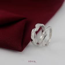 Itu artinya cincin model arico seharga rp 373.750 kalau kamu sudah menentukan budget beli cincin tunangan di bawah rp 500.000 per gram, kamu bisa beli model cincin emas rr 143, salah. Cincin Lamaran Couple Perak Dan Emas Putih 10 Desain Rl050321 Shopee Indonesia