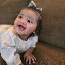 Lyla Livingston's Instagram, Twitter & Facebook