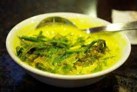 Lontong lima saudara belakang robbani dipati ukur, rate rasa : Mencicip Ketupat Gulai Paku Yang Melegenda Dari Cililitan Republika Online