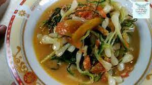 Untuk resep asinan betawi ini kita akan membutuhkan 4 macam bahan sekaligus yakni bahan utama, bahan untuk kuah, bahan untuk bumbu halusan, dan bahan untuk taburan. Resep Memasak Lokio Bawang Batak Masak Terasi Youtube