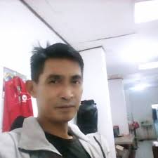 Hey Handsome your eyes, your lips, your ear, your eyebrows, your smile😊,  your nose,, your face and your smile😊 it's beautiful😍✨😍❤✨ You are so  handsome Where u from?