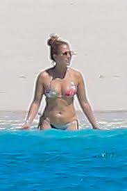 Jennifer lopez started to explore her widespreadinterest in singing and dancing at a very young age. Jennifer Lopez In A Bikini At The Beach In Turk And Caicos 09 20 2020 Celebmafia