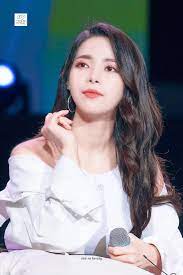 Cd + photo book (84p) + photocard (random) + lp photocard + ticket photocard + folded poster (random) . ë¥ë³ì´ On Twitter Solar Mamamoo Mamamoo Moonbyul