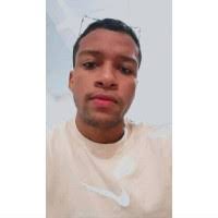 Dani Lever's Instagram, Twitter & Facebook