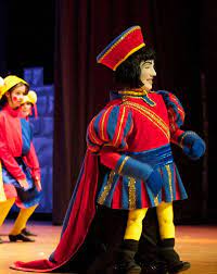 Lord Farquaad Costume For Bank Street Players Production Of Shrek Credit To Paulette Morgan For The Legs Lord Farquaad Costume Shrek Costume Lord Farquaad