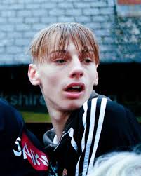 Charles-Albert Lopes @artistcharleslopes Charles-Albert Lopes (b. 1998) est  un artiste pluridisciplinaire franco-américain évoluant actuellement à  Paris. Il grandit entre Londres et Paris, de plus, son entourage  multiculturel et ses voyages lui offrent