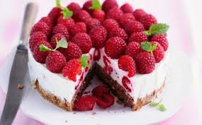 Framboisier Idee Pour Un Dessert Tres Facile A Realiser Gateaux Et Desserts Recette Dessert Gateau A La Fraise