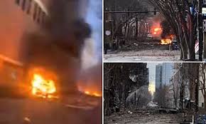 Explosion in downtown nashville, apparently from parked vehicle on 2nd ave. Ileyl6inoy8ibm