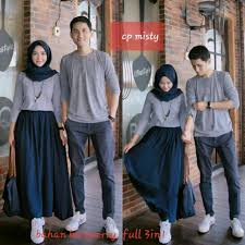 Spesial couple ini buat yang udah punya pasangan… eh, tpii yang masih single juga tetep boleh kok pesan kokonya aja atau gamisnya aja😘karan toko kami tidak yuk, diorder baju muslim samara nya.kapan lagi diskon spesial dengan kualitas barang yg sudah tidak diragukan lagi😍. 40 Trend Terbaru Baju Kondangan Couple Kekinian Trend Couple