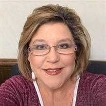 Leta Hunt's Instagram, Twitter & Facebook