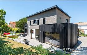 Une Maison Bois 4 Chambres Pensee Pour Une Famille Maison Contemporaine Maison Bois Maison