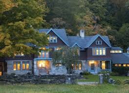 Our periwinkle and scallop inns are greek revival style houses within walking distance of the ferries, downtown attractions and beaches. Eastern Massachusetts Massachusetts Bed And Breakfast Inns