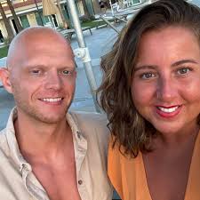 The battle of the wits! Bean and Willow.