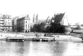 Les Environs Du Chateau Des Ducs De Bretagne Avant Le Comblement Nantes Bretagne Photos
