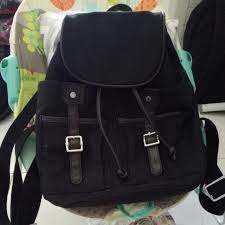 Tas elizabeth keren untuk wanita elizabeth merupakan salah satu brand tas wanita yang banyak digandrungi oleh kartininya indonesia. Tas Elizabeth Ransel Fesyen Wanita Tas Dompet Di Carousell
