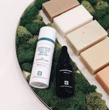 Pure organic entspricht den strengen richtlinien des bdih für kontrollierte naturkosmetik. 10 Clean Beauty Brands You Never Knew Were Canadian